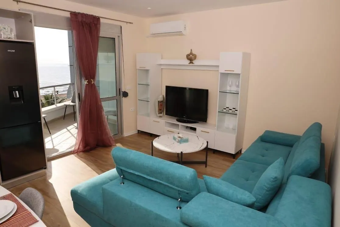 Lungomare Perfect View Apartment Vlore