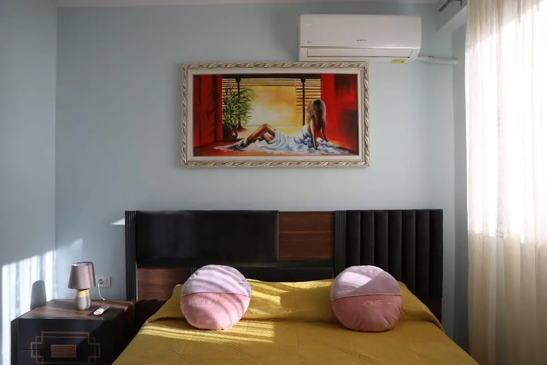Lungomare Perfect View Apartment Vlore